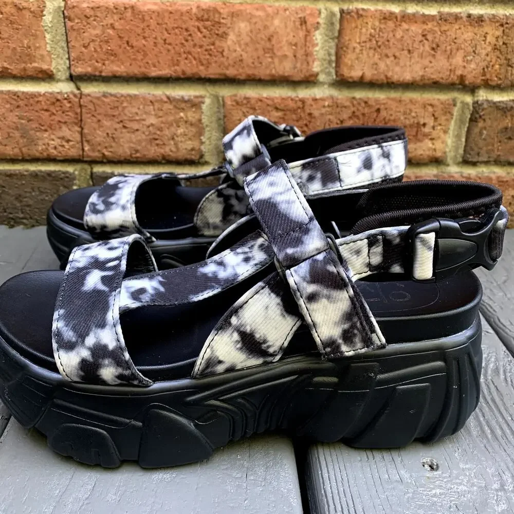 Yoki platform sandals